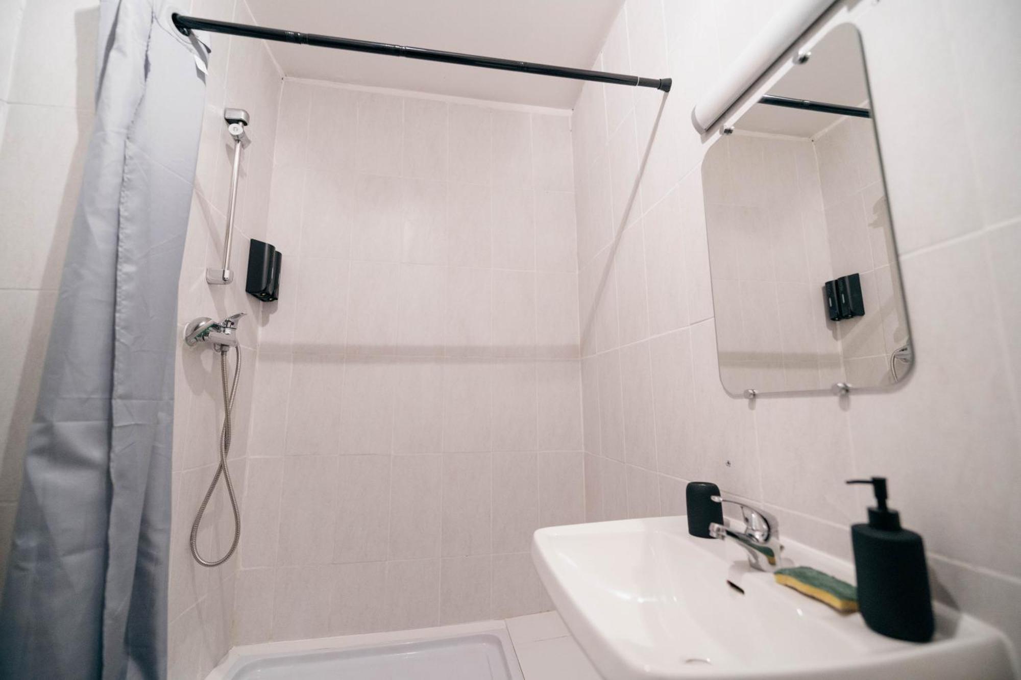 Le Sejour Cine-Proche Du Centre-Wifi-Parking Apartment Lourdes Luaran gambar